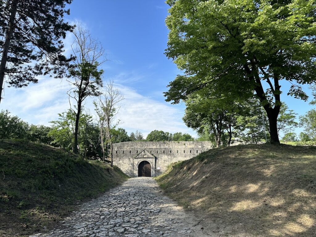 Medzhidi Tabiya: An Ottoman Fortification at Silistra, Bulgaria 5 Medzhidi Tabiya