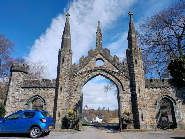 Taymouth Castle: A Neo-Gothic Estate Residence in Scotland