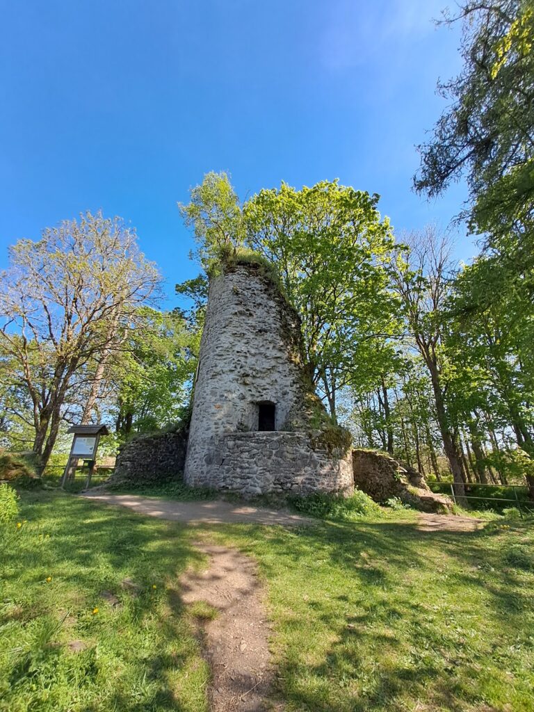 Königsburg: A Medieval Hill Castle in Germany