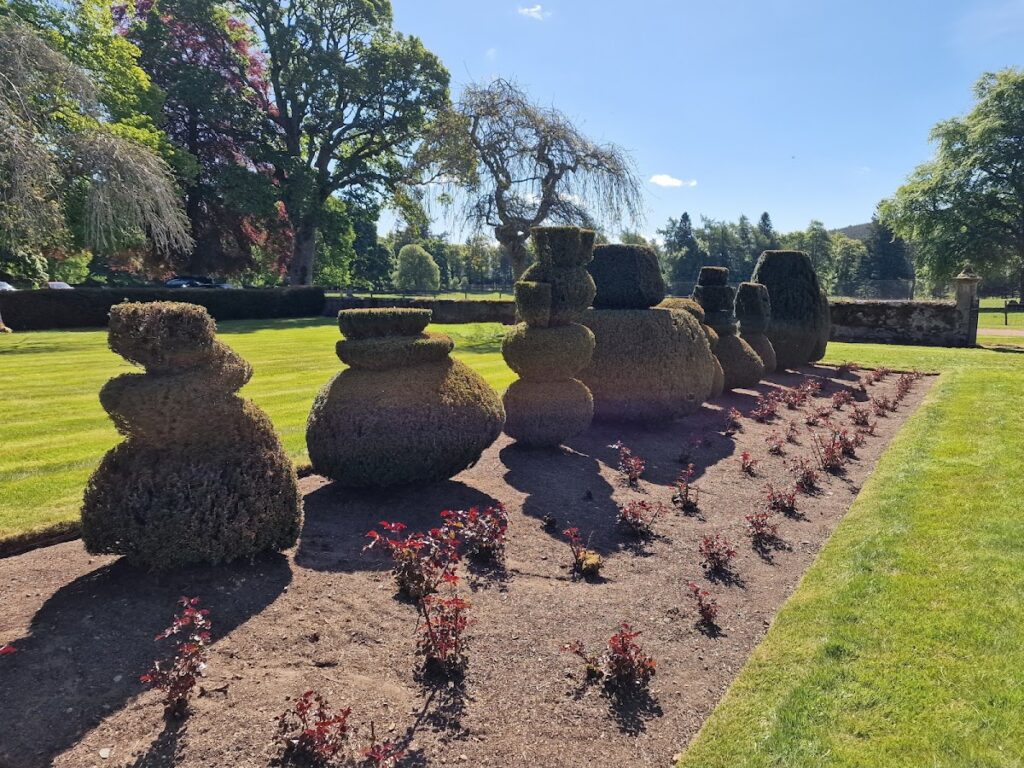 Glenkindie House: A Historic Estate House in Aberdeenshire 2 Glenkindie House