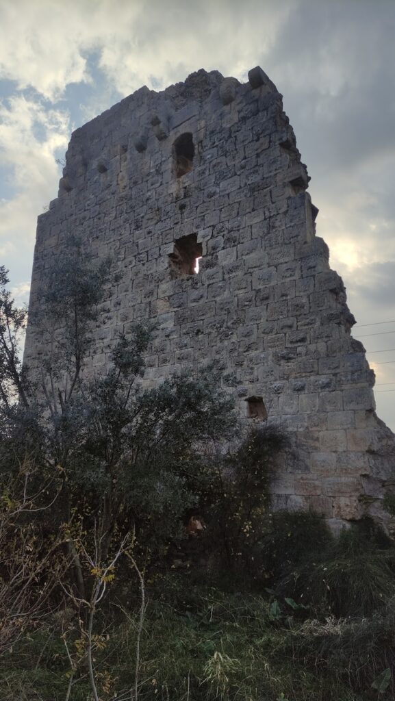 Tece Castle: A Late Roman or Cilician Armenian Fortress in Türkiye 2 Tece Castle