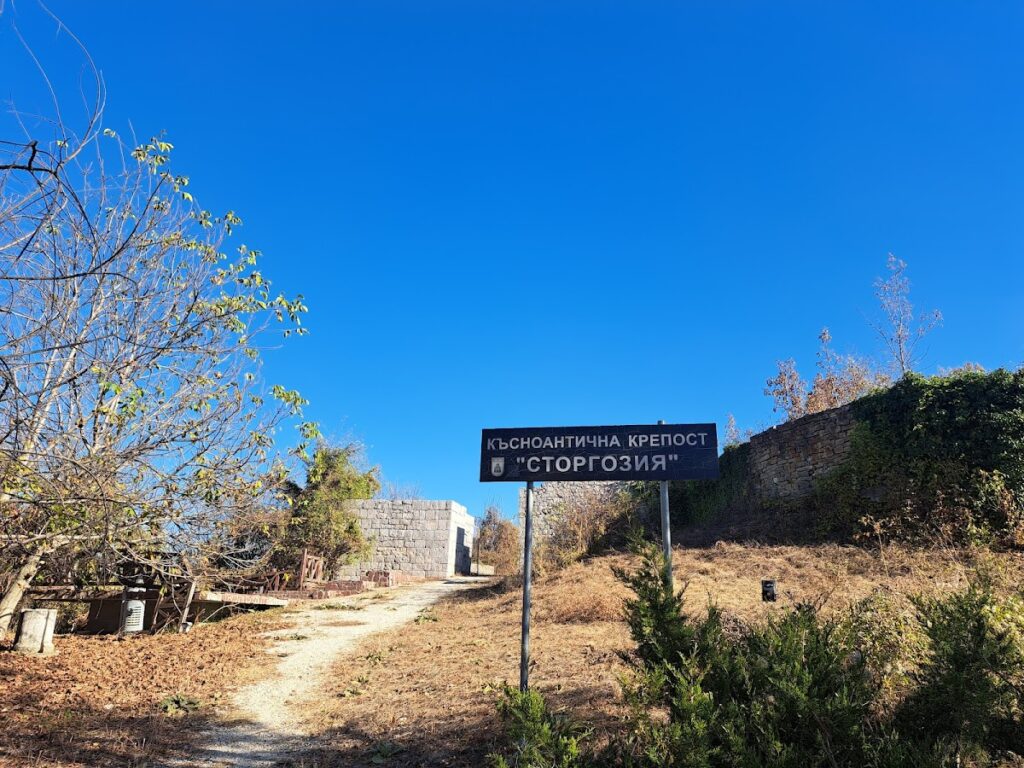 Storgosia: A Roman Road Station and Late Antique Fortress in Bulgaria 4 Storgosia