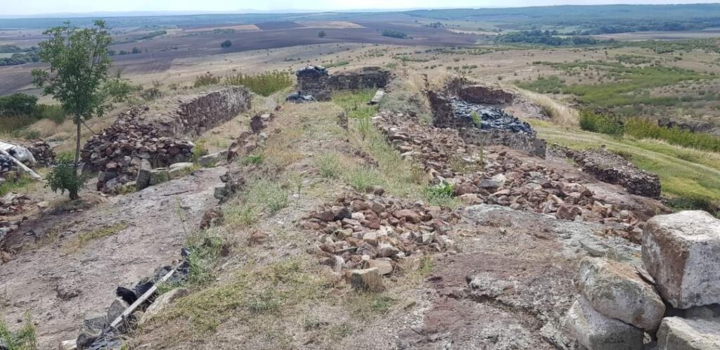 Rusokastro: A Byzantine Frontier Fortress in Bulgaria 2 Ρουσόκαστρο