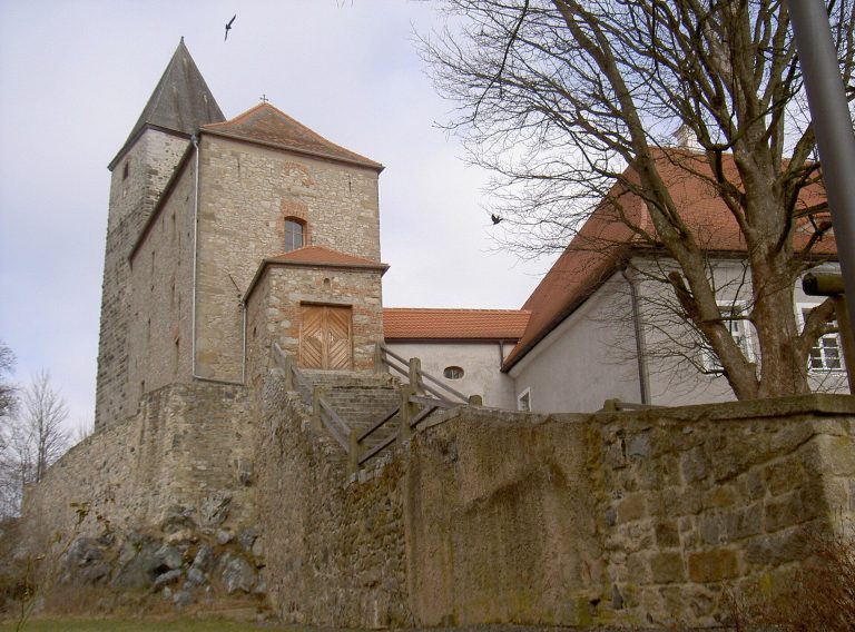 Burg Waldau: A Medieval Hilltop Castle in Bavaria