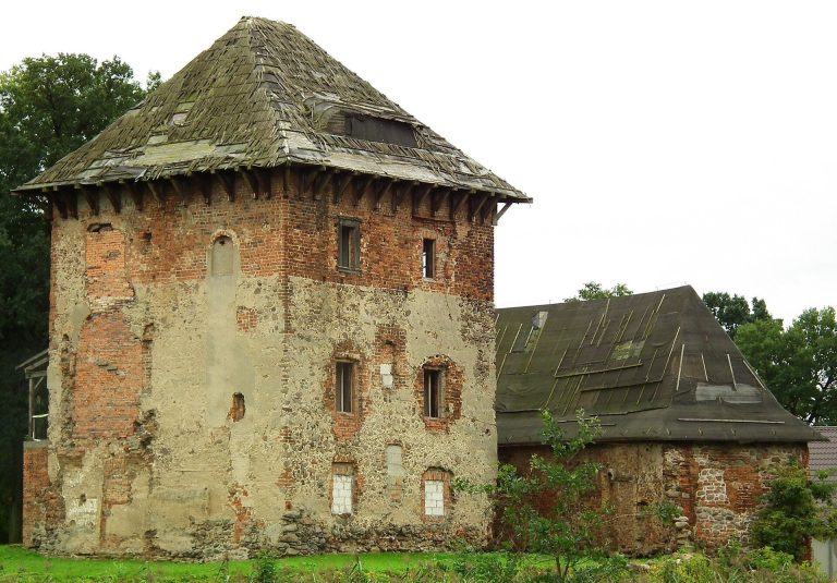 Witków Castle: A Medieval Knightly Residence in Poland