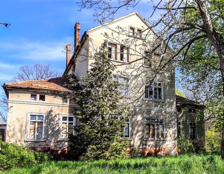Witków Castle: A Medieval Knightly Residence in Poland