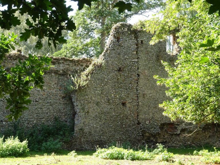 Mettingham Castle: A Fortified Medieval Manor House in Suffolk