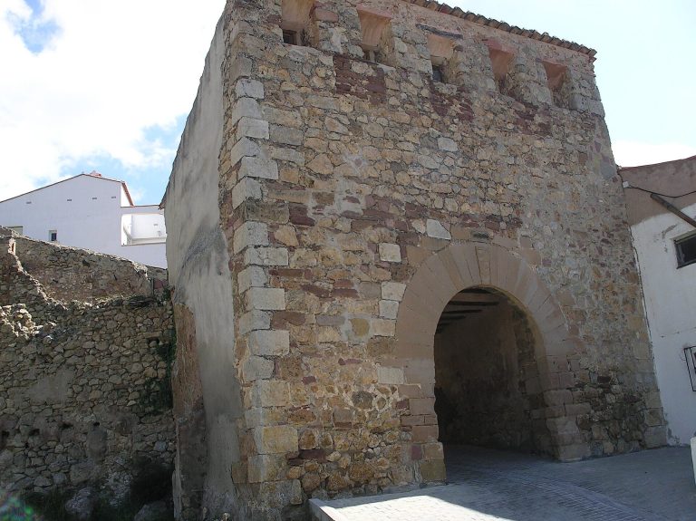 Castillo de Andilla: A Medieval Route-Control Fortress in Spain