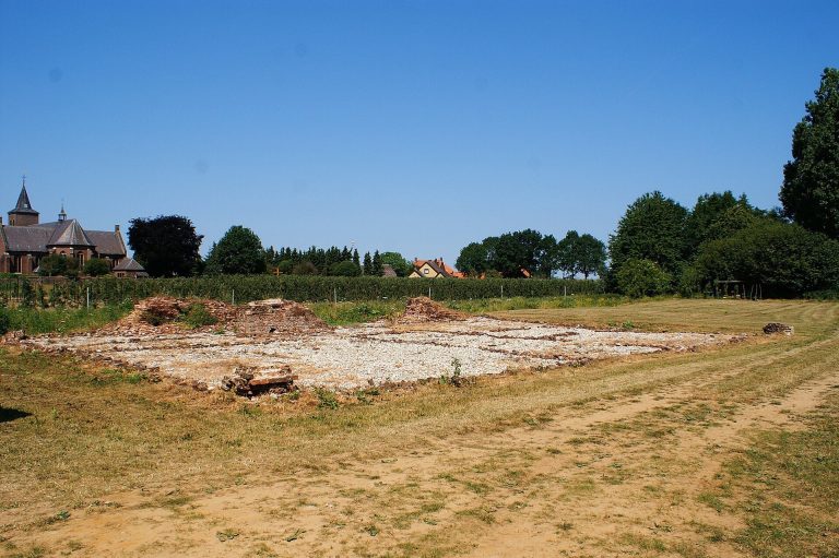 Castle Blitterswijck: A Fourteenth-Century Castle in the Netherlands