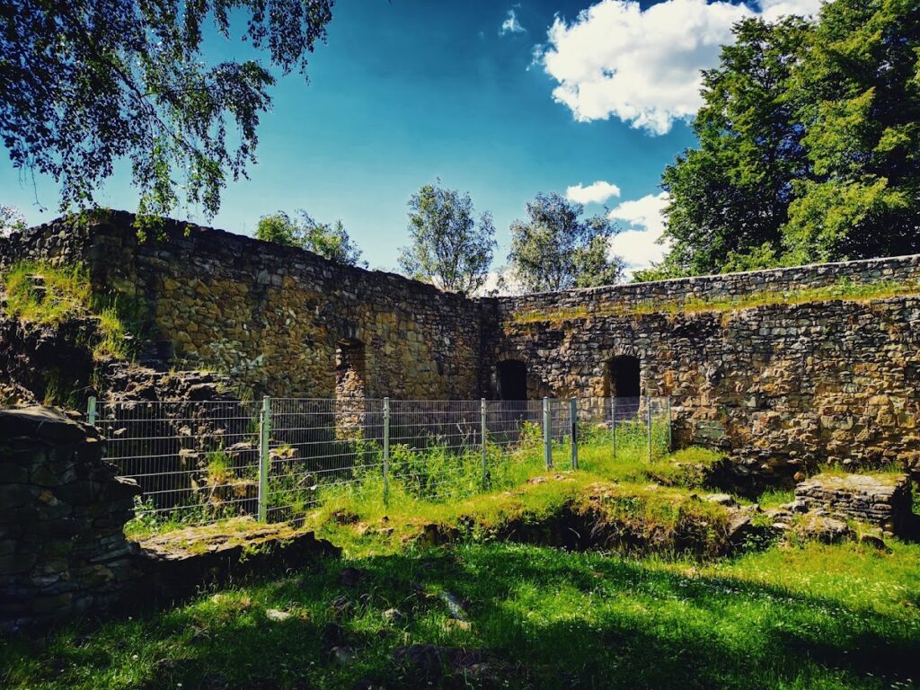 Nowy Sącz Castle: A Medieval Royal and Administrative Fortress in Poland 2 Nowy Sącz Castle