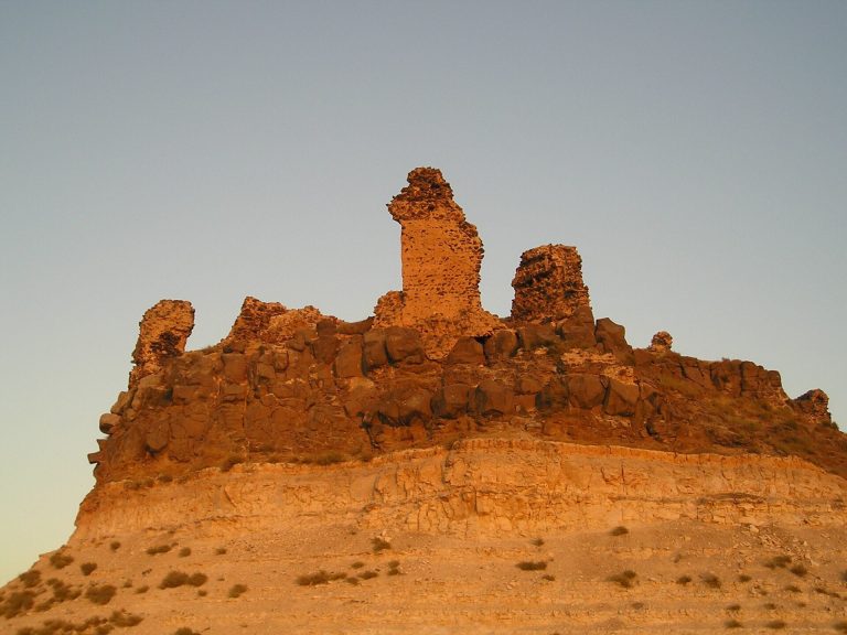 Chmemis Castle: A Syrian Fortress Overlooking the Homs and Hama Plains