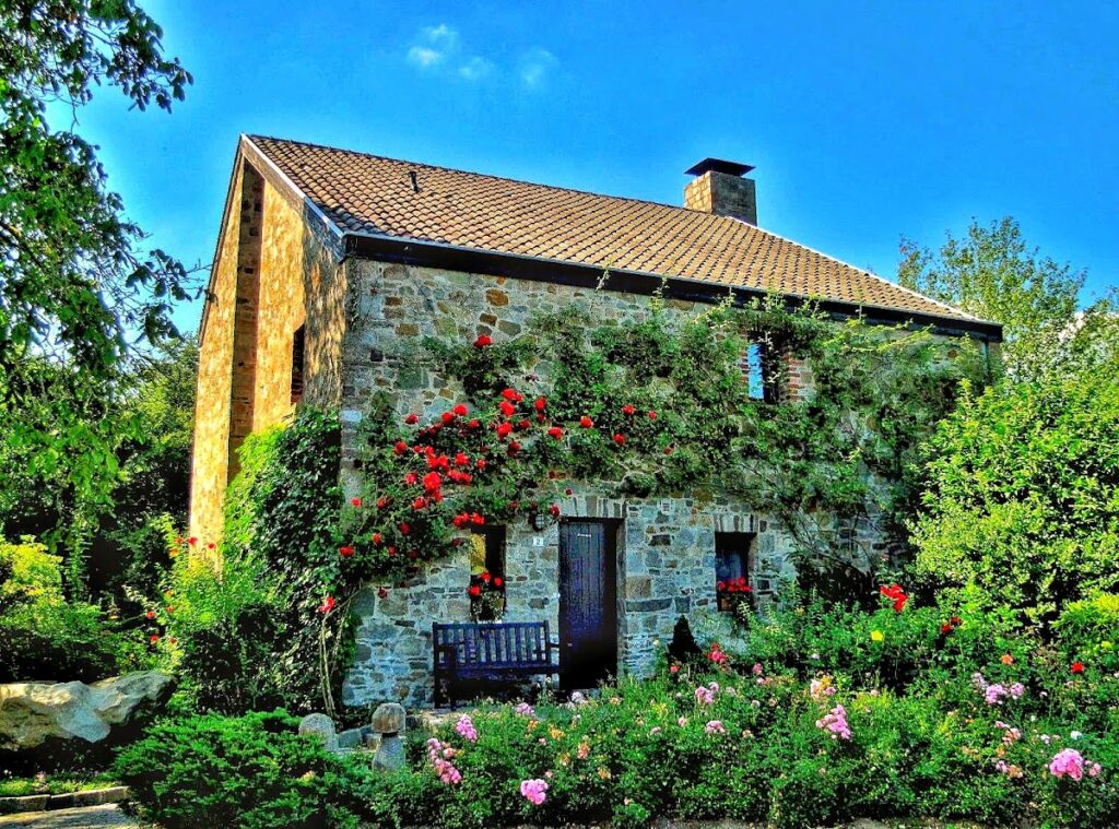 Haus zum Haus: A Thirteenth-Century Moated Castle in Germany 4 Haus zum Haus