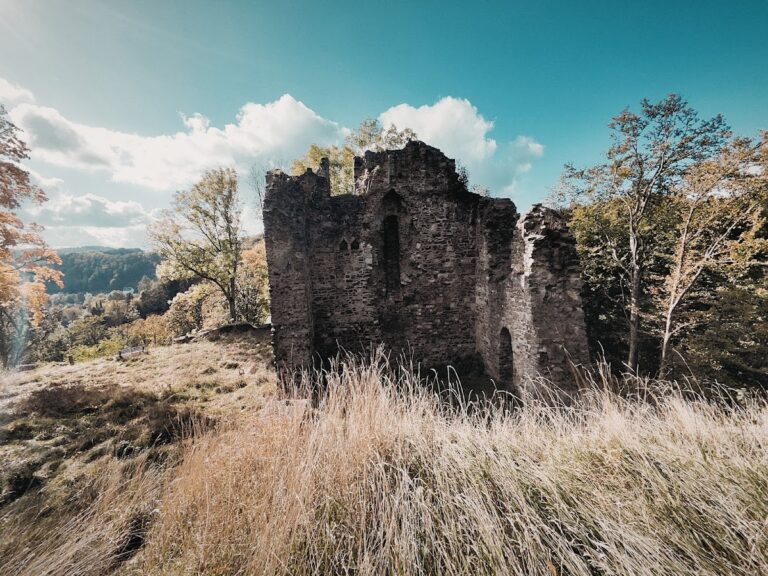 Itterburg: A Medieval Hilltop Castle in Germany