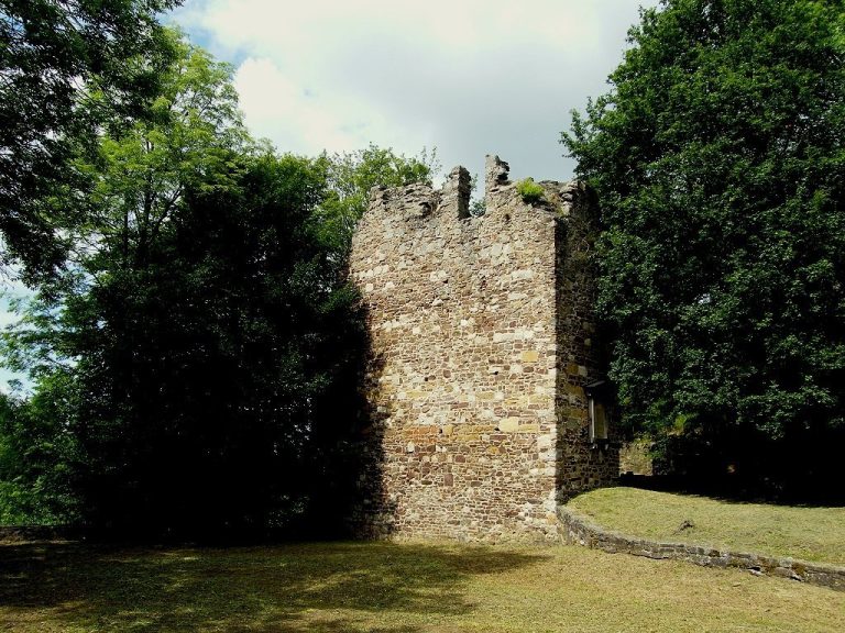 Itterburg: A Medieval Hilltop Castle in Germany