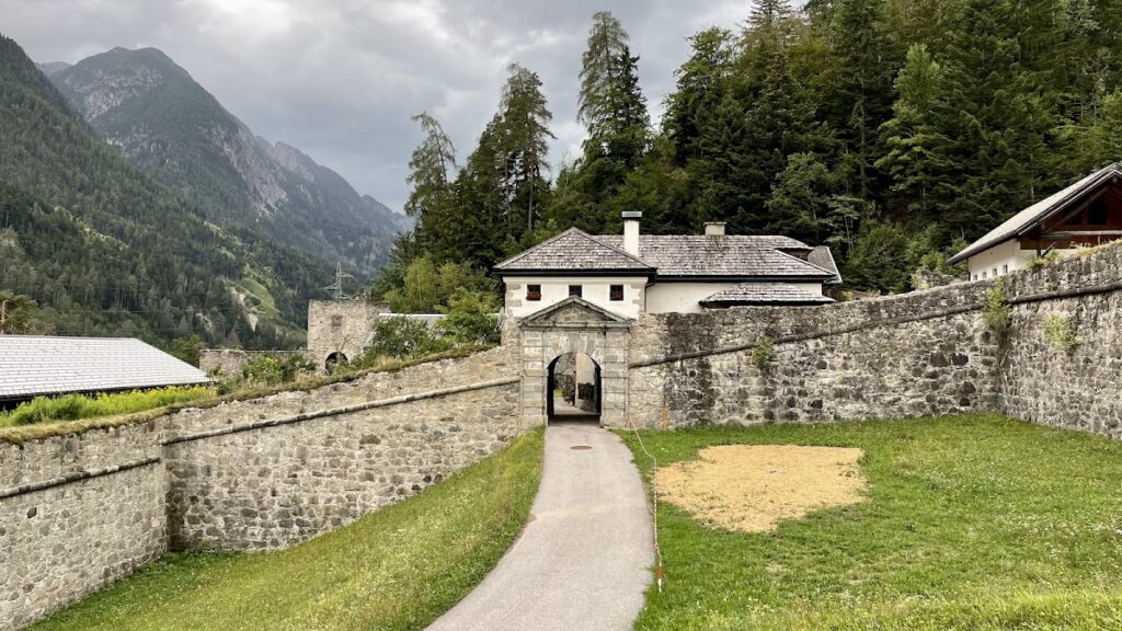 Lienzer Klause: A Fortified Pass in Austria 1 Lienzer Klause