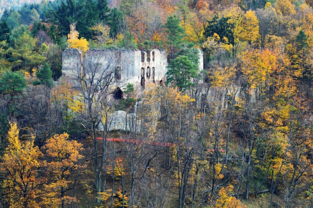 Burgruine Schwarzenbach: A Hilltop Castle Ruin in Austria 1 Burgruine Schwarzenbach
