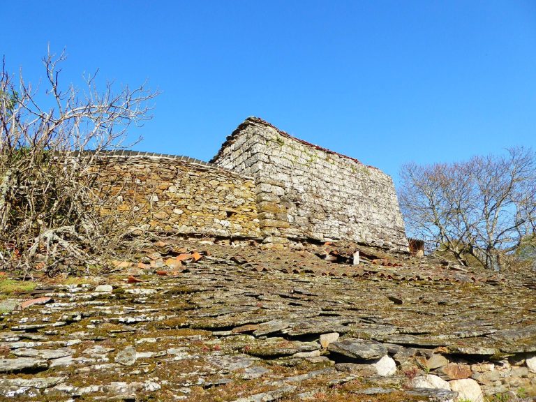 Marce Tower: A Medieval Fortification in Galicia, Spain