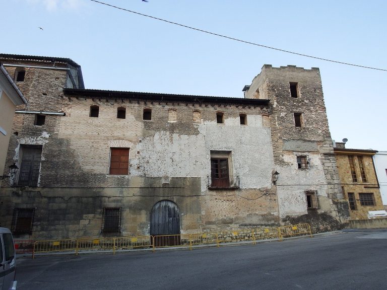 Palau dels Bellvís: A Fortified Manor House in Benisuera, Spain