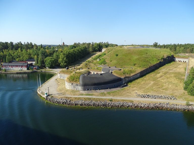 Oskar-Fredriksborg Fortress: A Coastal Defense Fortification in Sweden