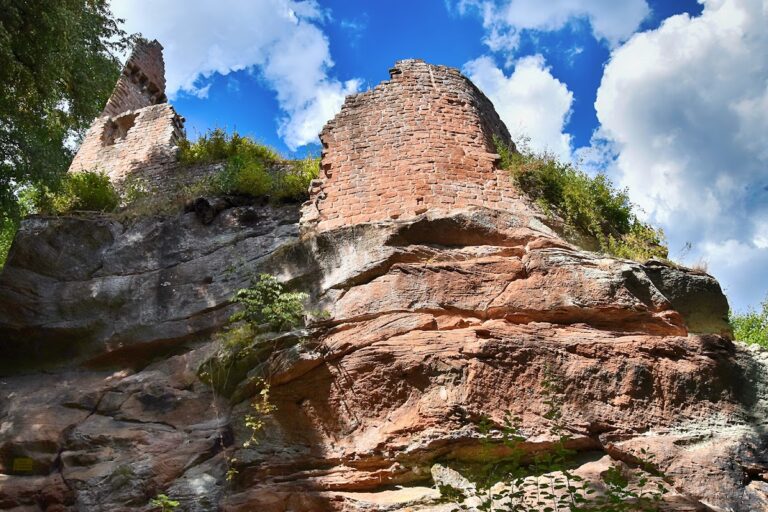 Breitenstein Castle: A Medieval Hill-and-Rock Fortress in Germany