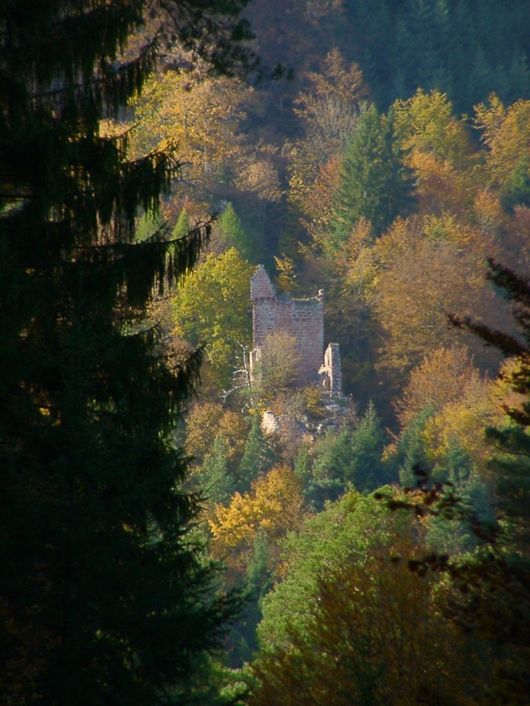 Breitenstein Castle: A Medieval Hill-and-Rock Fortress in Germany