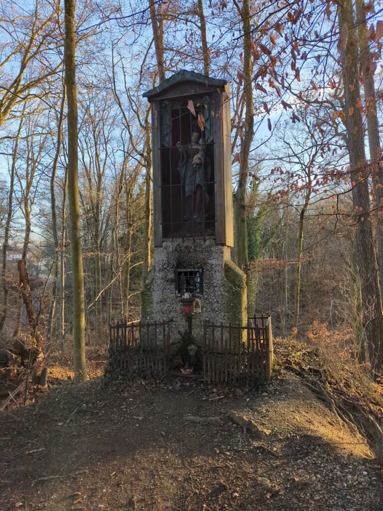 Burgstall Engelsberg: A High-medieval spur castle near Fürstenfeldbruck