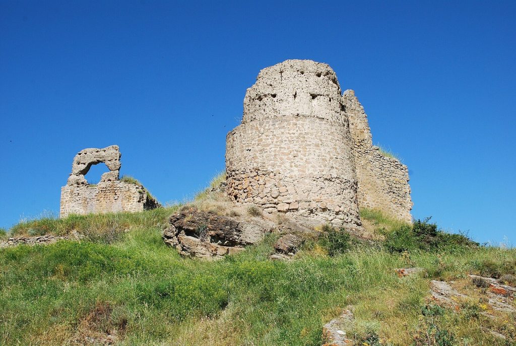 Castle of Enciso: A Medieval Fortress in La Rioja, Spain 1 Castle of Enciso