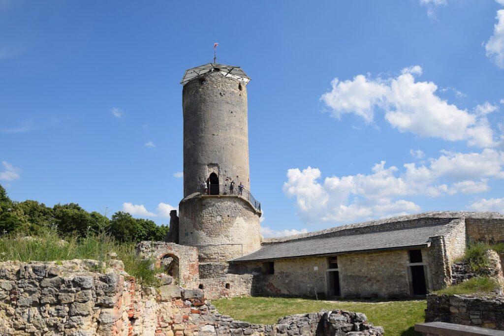Iłża Castle: Former Residence of the Bishops of Kraków 1 Iłża Castle