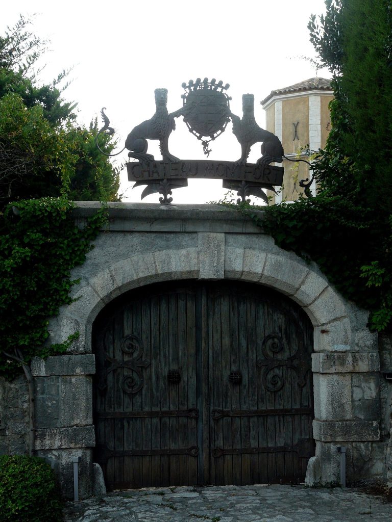 Château de Montfort: A Renaissance Hunting Lodge in France