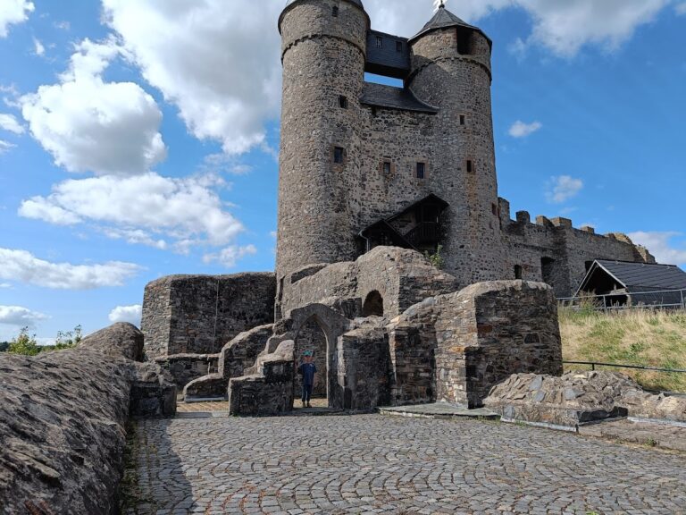 Greifenstein Castle: A Medieval Hilltop Fortress in Germany