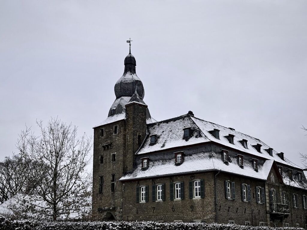 Burg Efferen: A Medieval Lowland Castle in Hürth, Germany 2 Burg Efferen