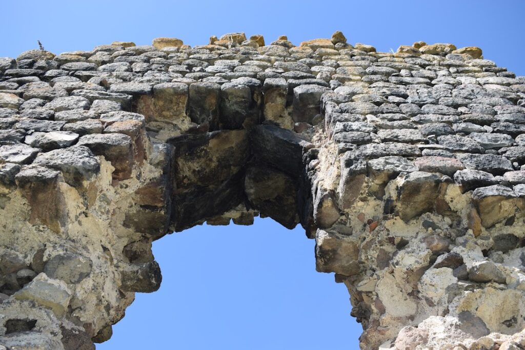 Mglinavi Kalesi: A Medieval Georgian Castle in Türkiye 2 Mglinavi Kalesi