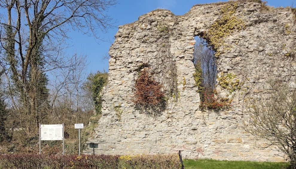Kohlstädt Castle Ruins: A Medieval Customs and Supply Station 2 Burgruine Kohlstädt