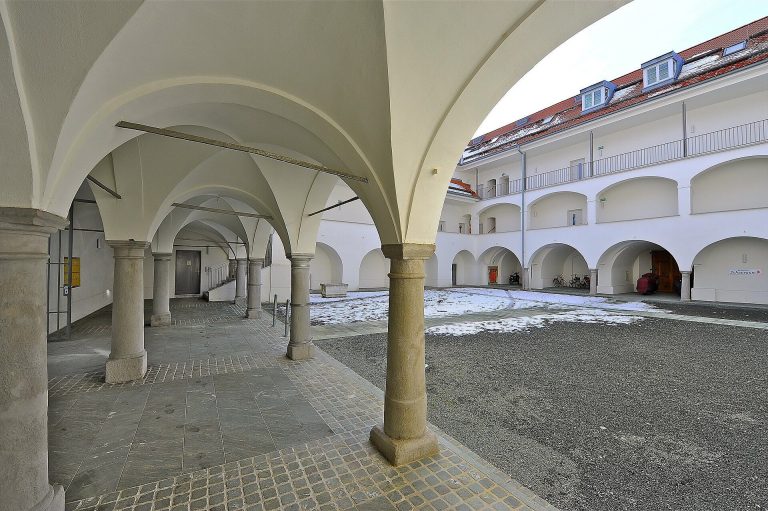 Villacher Burg: A Renaissance Castle Complex in Austria