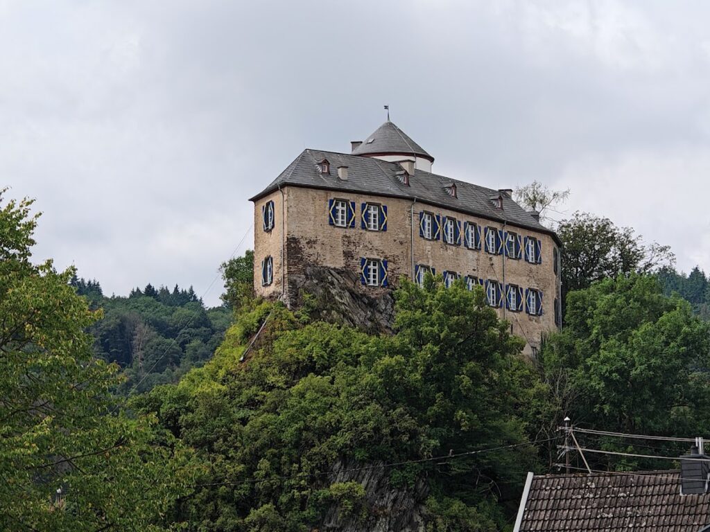 Burg Kreuzberg: A Historic Inhabited Castle in Germany’s Ahr Valley 1 Burg Kreuzberg