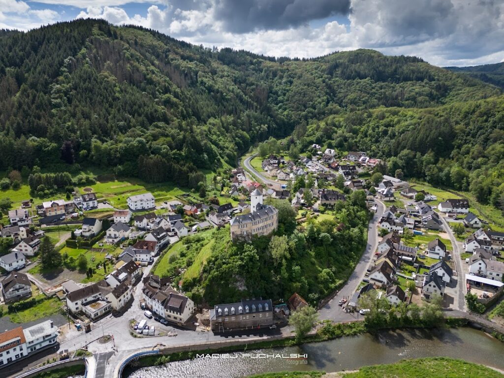 Burg Kreuzberg: A Historic Inhabited Castle in Germany’s Ahr Valley 2 Burg Kreuzberg