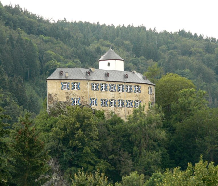 Burg Kreuzberg: A Historic Inhabited Castle in Germany’s Ahr Valley
