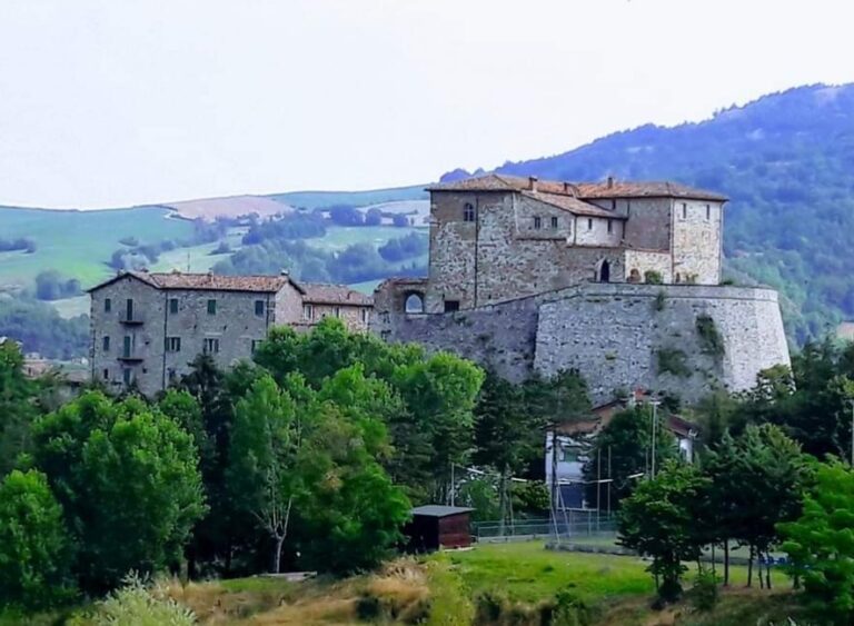 Rocca Feltresca: The Historic Fortress of Monte Cerignone