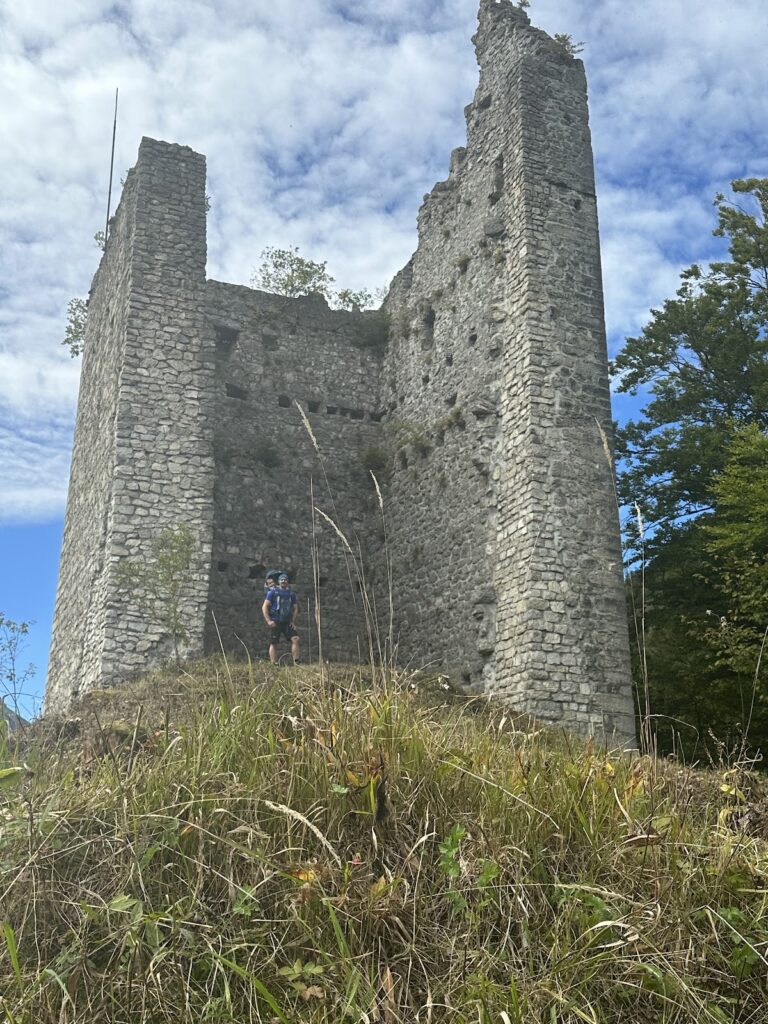 Vilsegg Castle: A Hohenstaufen Hilltop Fortification in Austria
