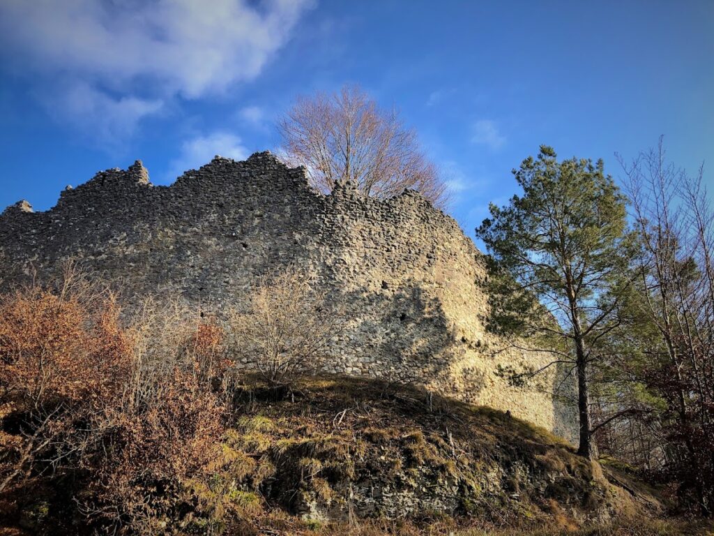 Burg Rundeck: A Medieval Spur Castle Ruin in Bavaria 2 Burg Rundeck
