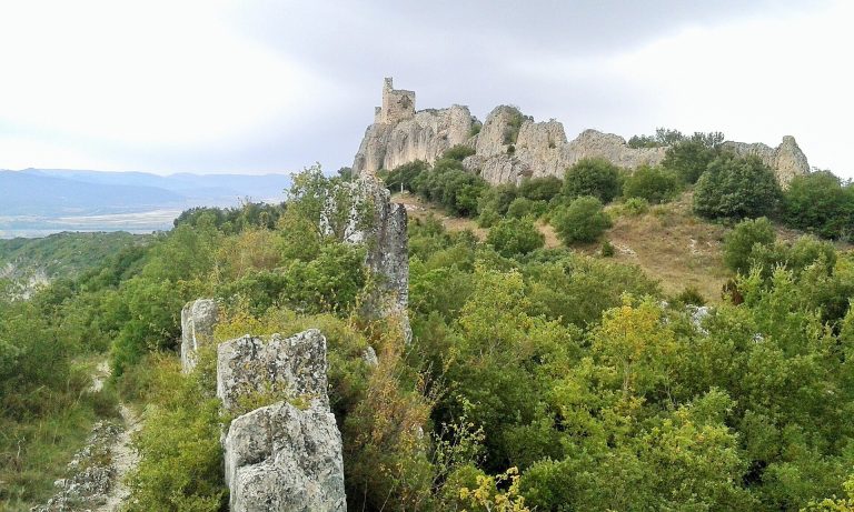 Portilla/Zabalate Castle: A Medieval Fortress and Settlement in Spain