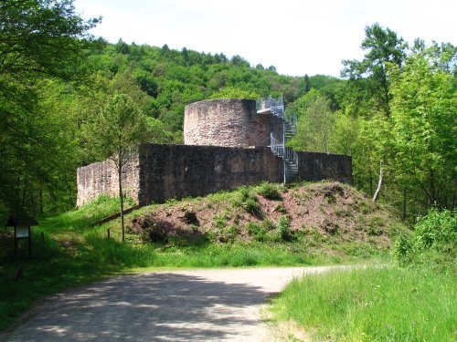 Sprengelburg: A Medieval Hill Castle in Germany