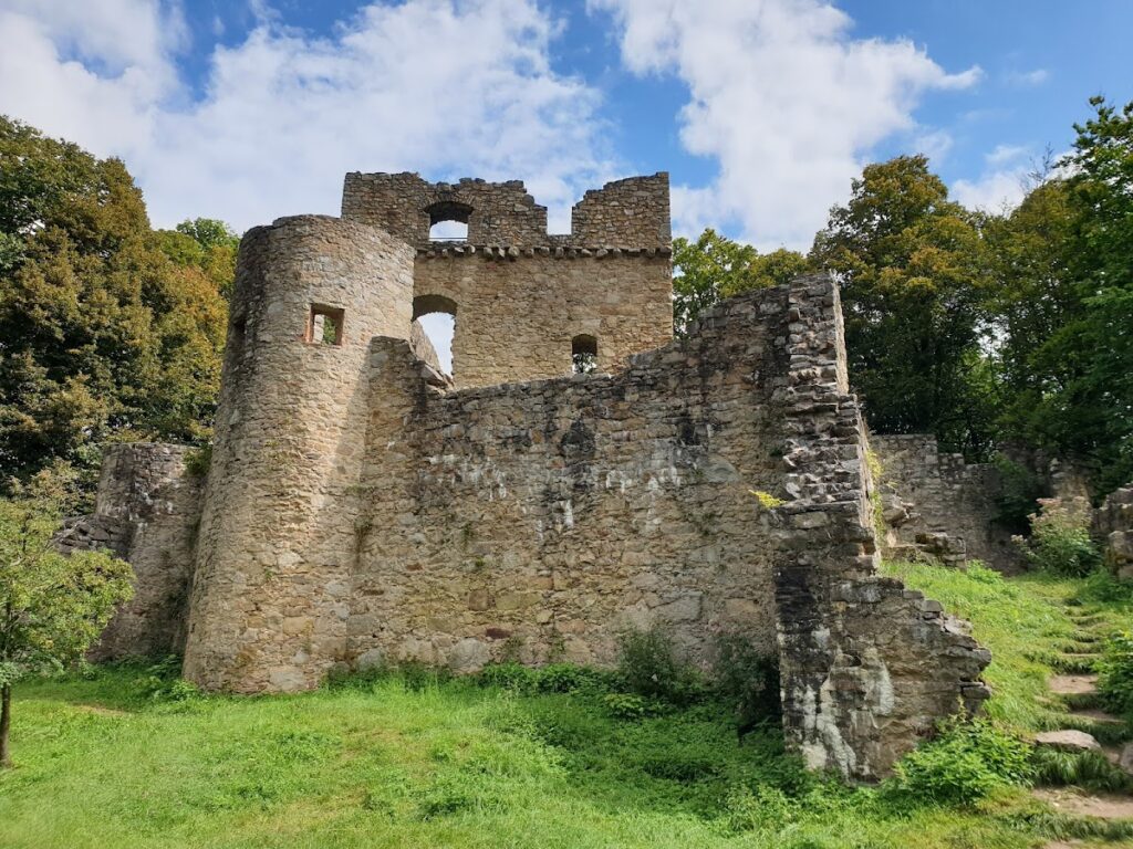 Burg Kürnberg: A Late Gothic Hilltop Castle in Germany 2 Burg Kürnberg