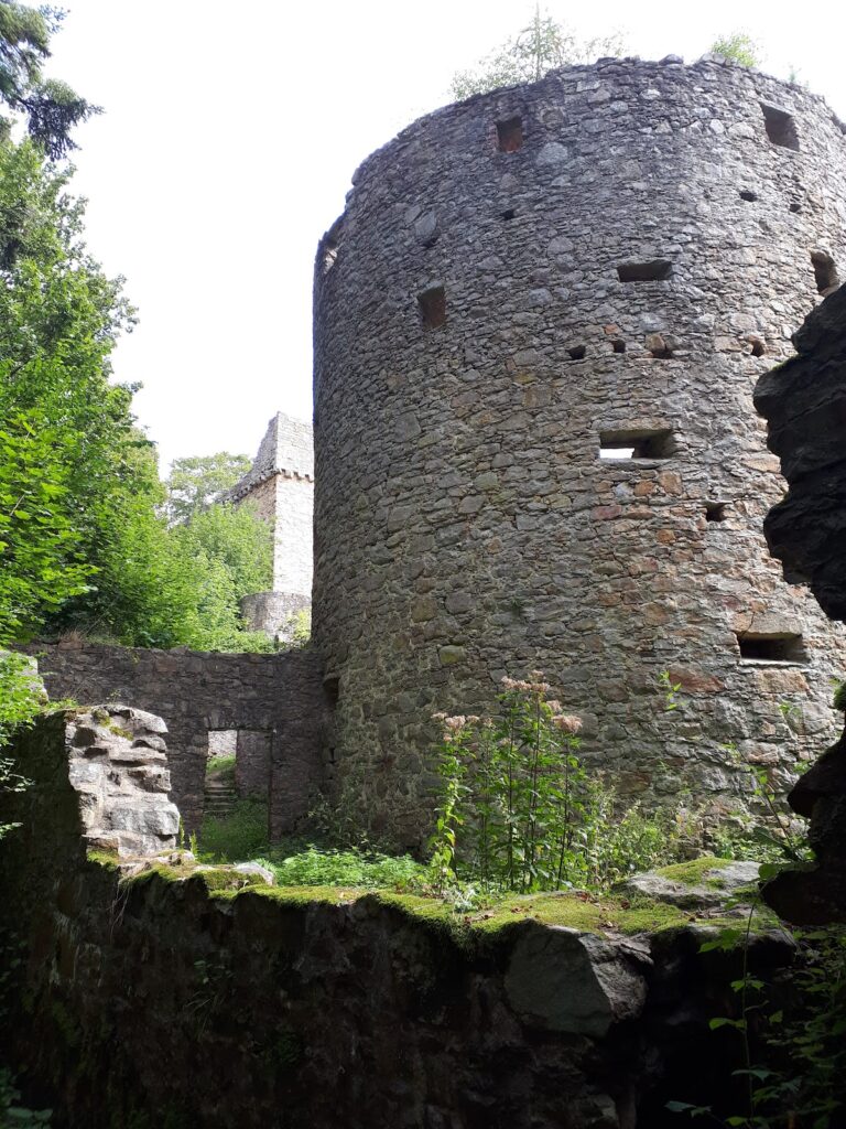 Burg Kürnberg: A Late Gothic Hilltop Castle in Germany 4 Burg Kürnberg