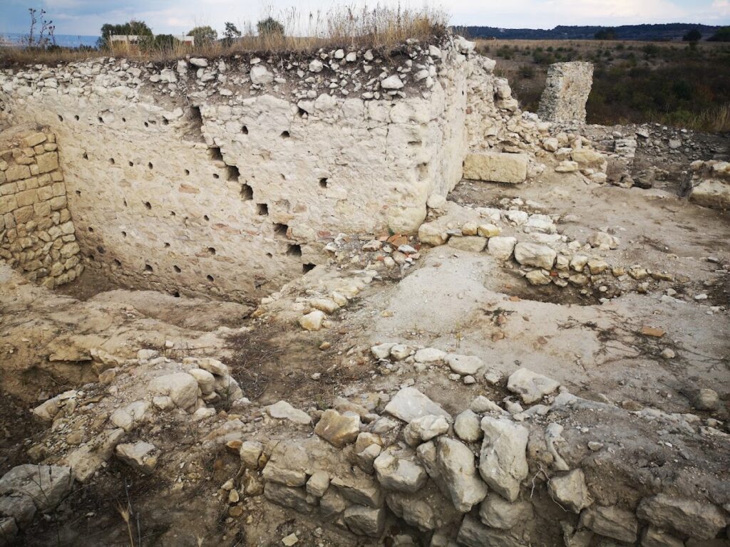 Petrich Kale: An Early Byzantine and Medieval Fortress in Bulgaria 2 Petrich kale