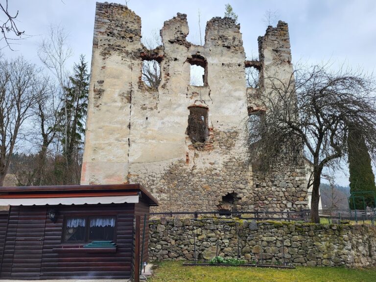 Rottenegg Castle: A Medieval Hilltop Castle in Austria