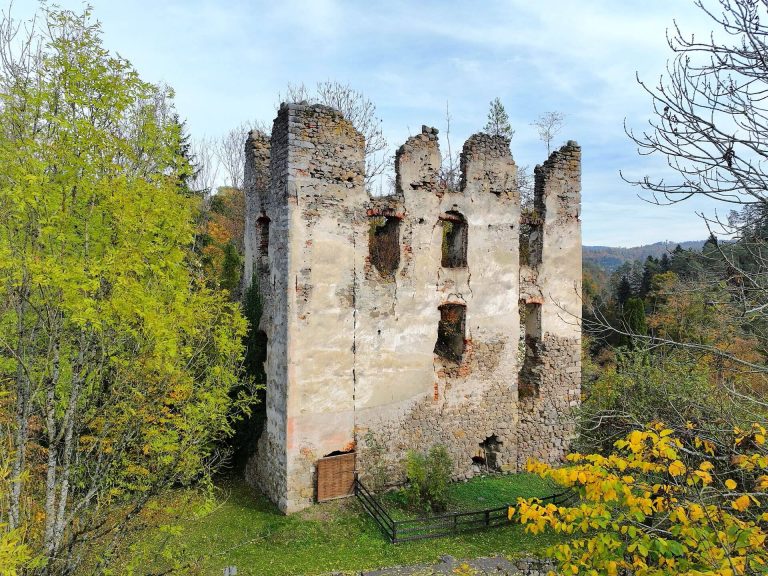 Rottenegg Castle: A Medieval Hilltop Castle in Austria
