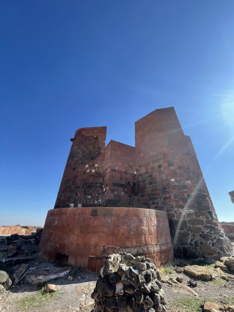 Dashtadem Fortress: Armenian Fortified Stronghold at Dashtadem