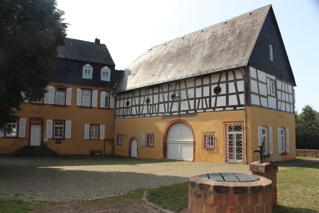 Gustavsburg: A Baroque Palace Complex in Germany 2 Gustavsburg