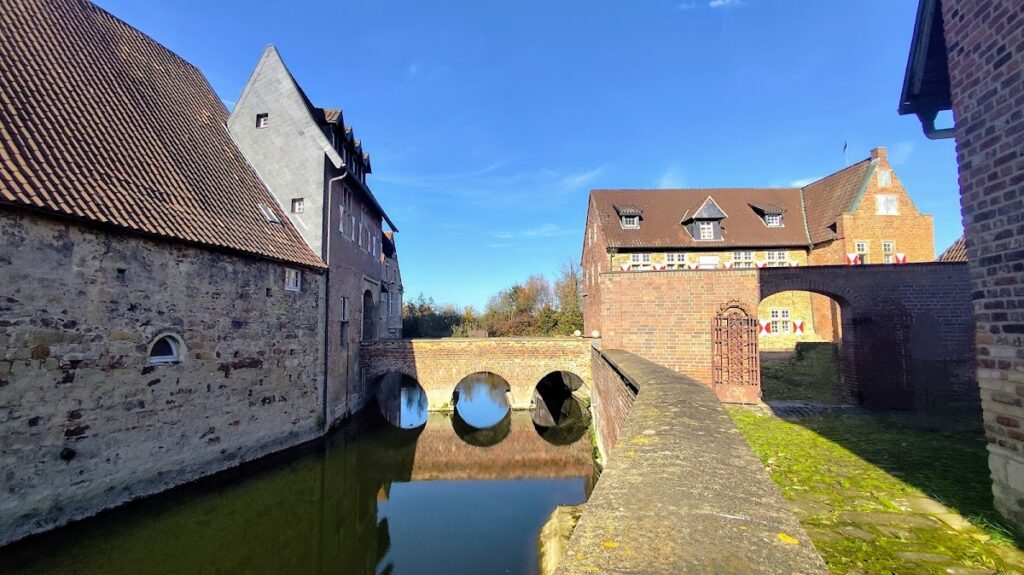 Burg Kakesbeck: A Medieval Water Castle in Lüdinghausen, Germany 2 Burg Kakesbeck